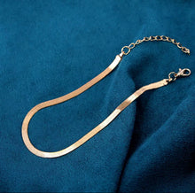 Load image into Gallery viewer, Snake Link Anklet
