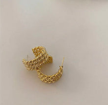 Load image into Gallery viewer, Roped In Earrings
