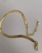 Load image into Gallery viewer, Snake Bracelet
